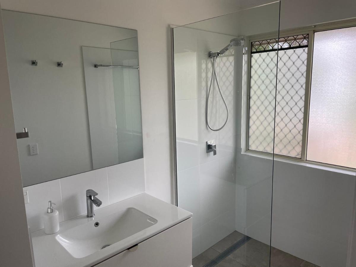 2 Bedroom Ground Level Villa In Tropical 4* Resort Noosaville Exterior foto